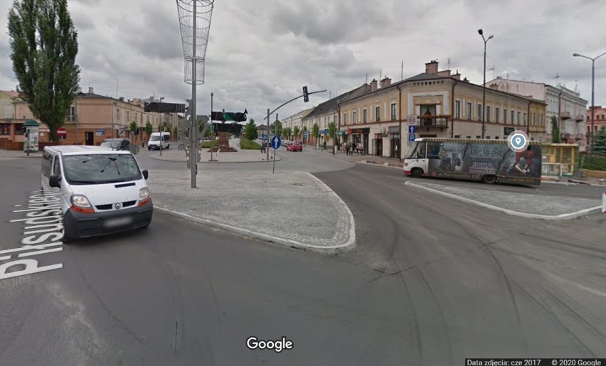 Plac Kościuszki w Tomaszowie Maz. na Google Street View. Czeka nas podróż w czasie [ZDJĘCIA]
