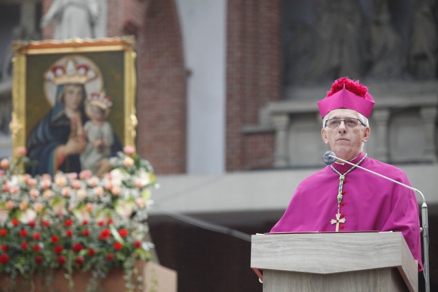 Pielgrzymka stanowa kobiet i dziewcząt do Piekar 2016: Mszę św odprawi abp Wiktor Skworc