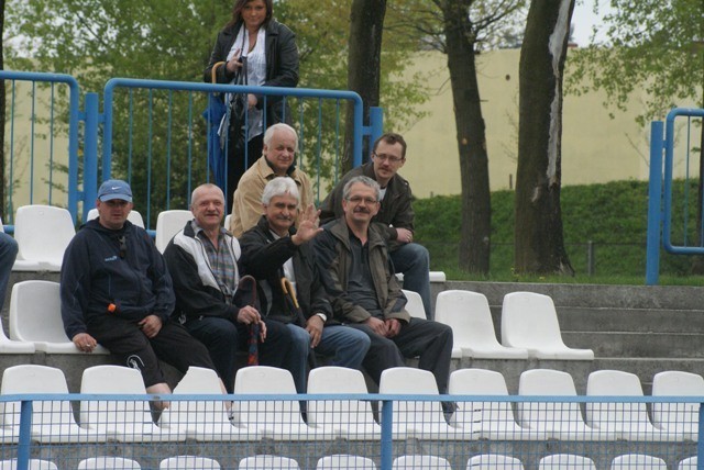 Pogoń Świebodzin wyraźnie wygrywa z Tęczą Krosno Odrzańskie (zdjęcia)