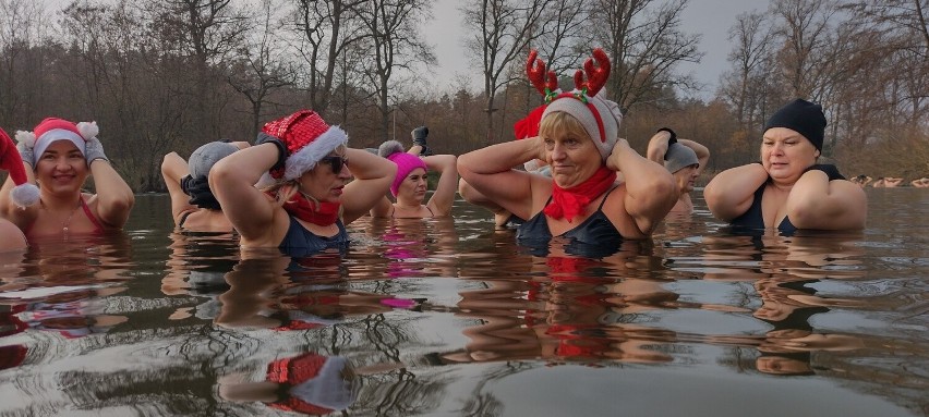 Mikołajkowe morsowanie na Dzikiej Ochli w Zielonej Górze