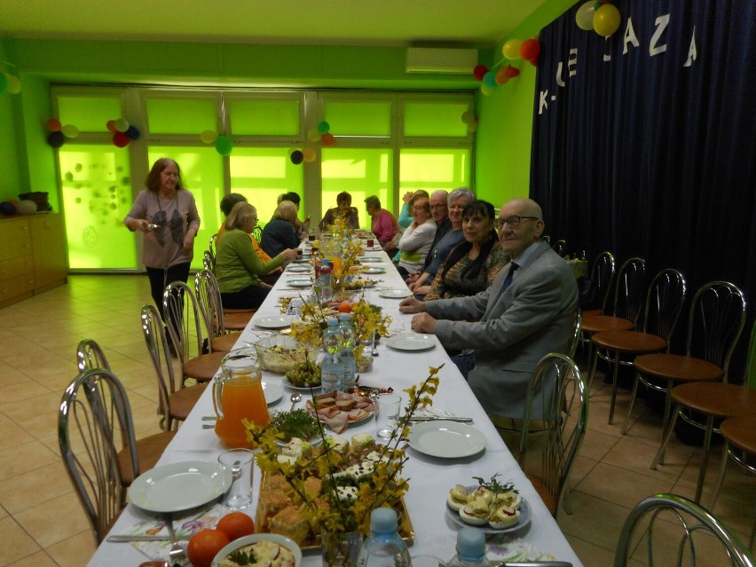 Spotkanie wielkanocne w Klubie Seniora "Jutrzenka" w Skierniewicach