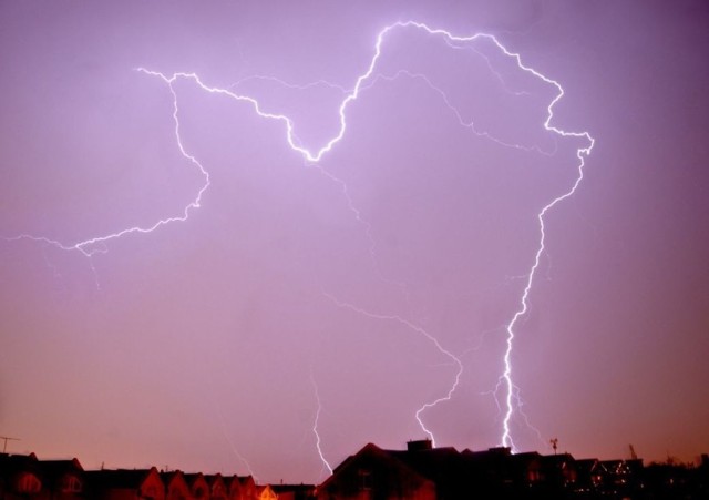 Służby meteo ostrzegają przed kolejnymi burzami, które mogą wystąpić w naszym regionie. Zdjęcie ilustracyjne