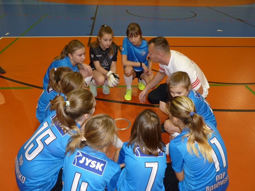 Girls Cup Turniej Piłkarski Dziewcząt Radomszczańskiej Akademii Piłkarskiej w Radomsku [ZDJĘCIA, FILM]