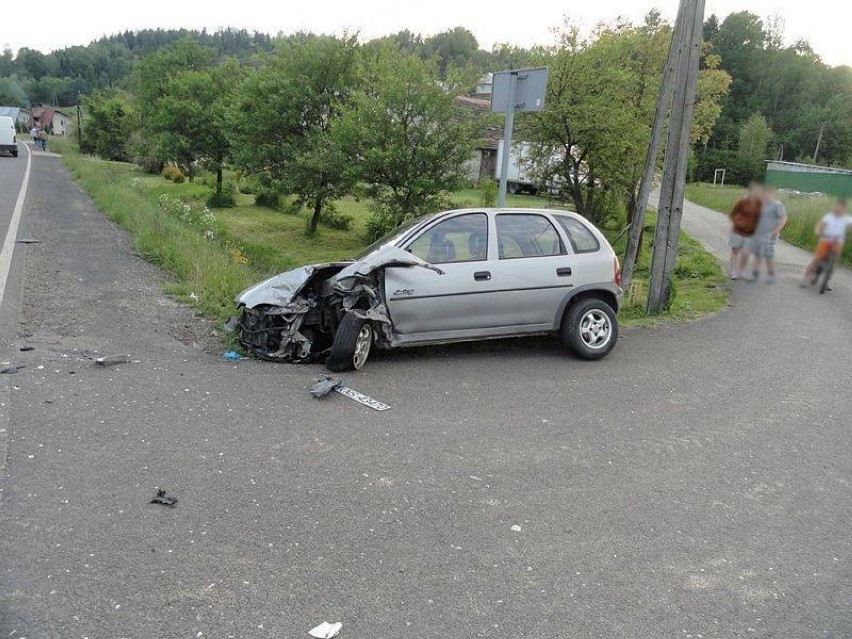 Paszyn – trzy auta rozbite, dwie osoby ranne