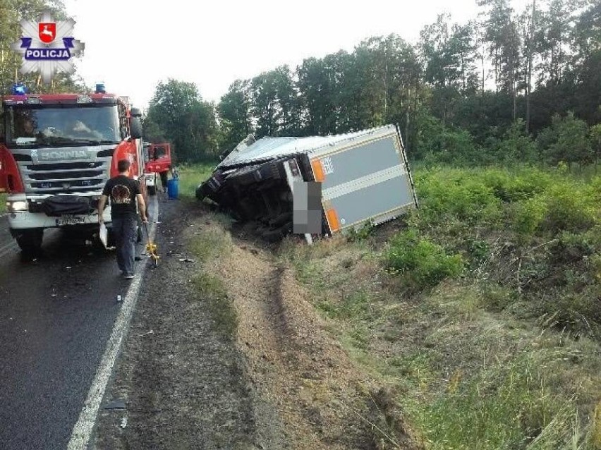 Groźnie wyglądający wpadek pod Puławami. BMW zmiażdżone,...