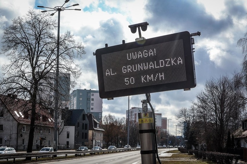 Po ograniczeniu prędkości na głównej arterii Gdańska, dwa...