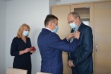 Janusz Bukład otrzymał odznakę honorową „Za zasługi dla ochrony zdrowia” [ZDJĘCIA]