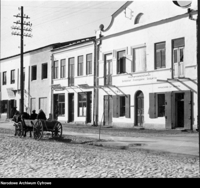 Fotografia przedstawia fragment miasta i datowana jest na lata 1939-1944.