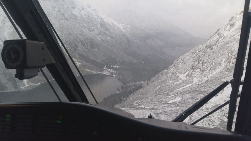 Tatry. Wojskowy Sokół pomaga ratownikom TOPR [ZDJĘCIA]