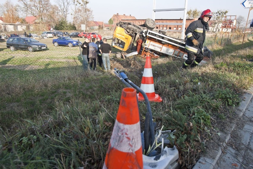 Po zderzeniu ciężarówek droga Wrocław-Środa Ślaska zablokowana