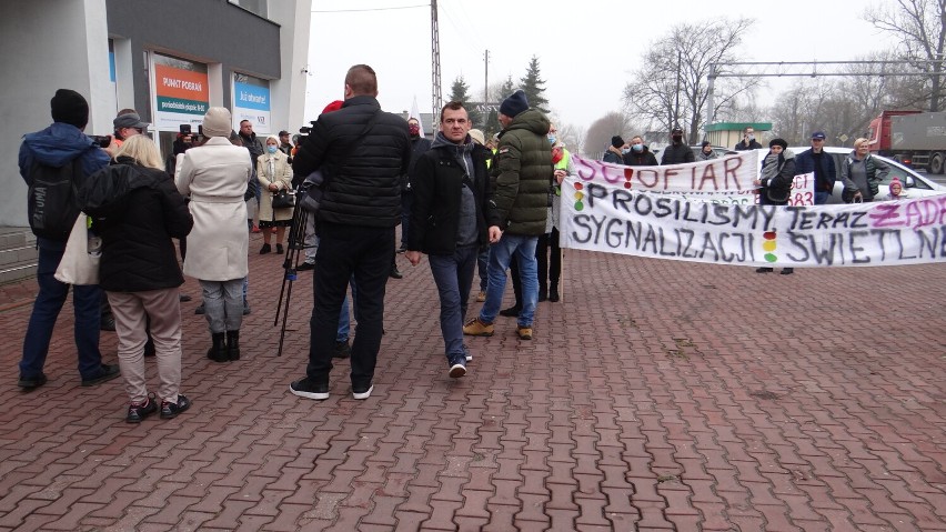 Mieszkańcy Bedlna w listopadzie manifestowali o poprawę bezpieczeństwa