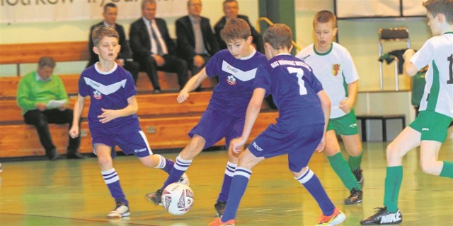 Młodzi piłkarze Włókniarza Moszczenicy w finałowym meczu Memoriału im. Gawlicy pokonali drużynę Orła Piątkowisko