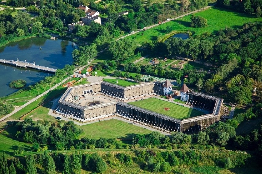 Klasztor Cystersów w Lubiążu może zostać jednym z "7 Nowych...