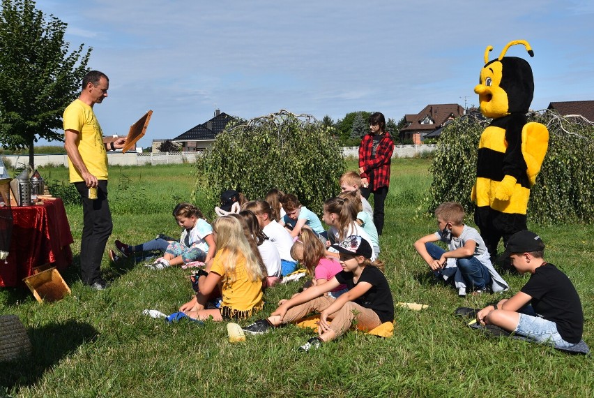 Warsztaty pszczelarskie w ramach wakacji z Centrum Kultury Rondo 