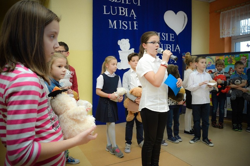 Jak w SP 5 w Skierniewicach obchodzono Światowy Dzień Pluszowego Misia [ZDJĘCIA]