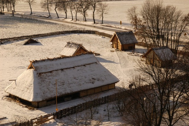 Wioska Gotów w Masłomęczu: chata prawie odbudowana