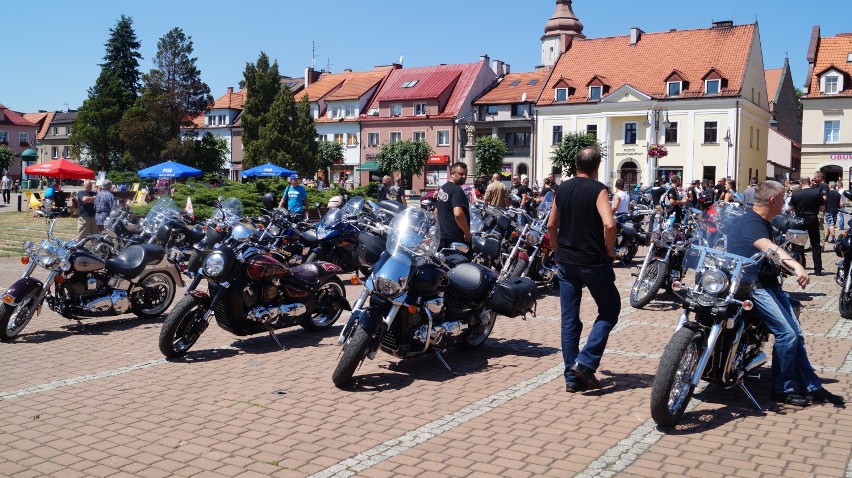 Parada w Żorach: motocykliści jechali przez miasto
