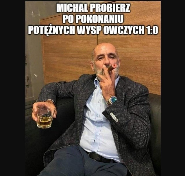 Najśmieszniejsze memy o Michale Probierzu i reprezentacji Polski.