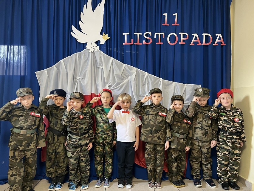 Święto Niepodległości. Biało-czerwony apel w przedszkolu "Bajka" w Obornikach 