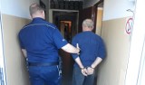 Awanturnik zatrzymany przez rypińską policję. 67-latek z gminy Brzuze próbował przekupić funkcjonariuszy