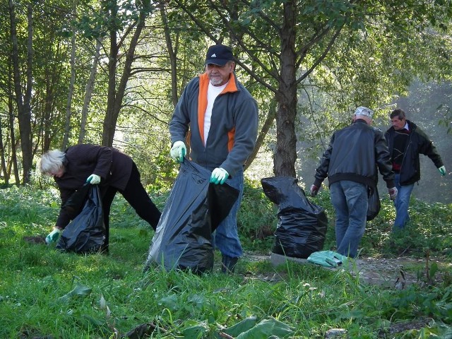 W Żywcu odbyła się akcja sprzątania miasta z udziałem burmistrza.