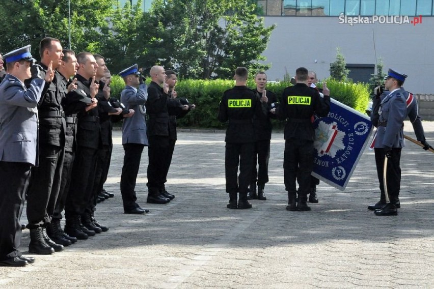 Ślubowanie policjantów w Katowicach.