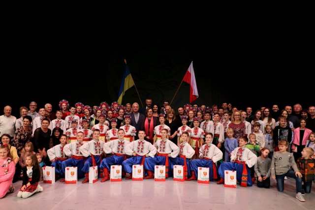 Narodowy Zespół Pieśni i Tańca Ukrainy Barvinok podziękował naszemu miastu i mieszkańcom za pomoc Ukrainie.