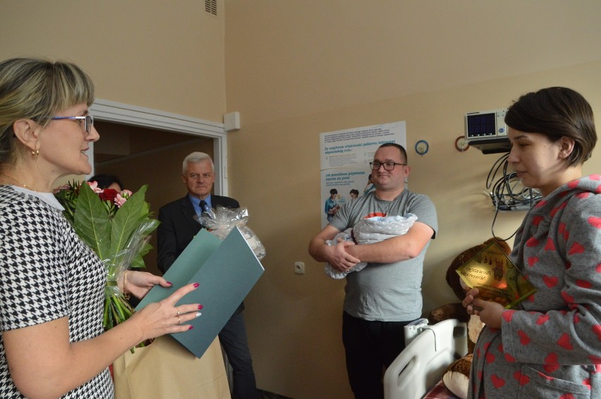 Pierwszy noworodek ze szpitala miejskiego i pierwszy obywatel Miastka w nowym 2019 roku (FOTO)
