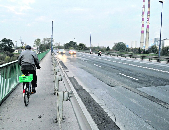 Przeprawa na Wiśle zyska m.in. nową nawierzchnię