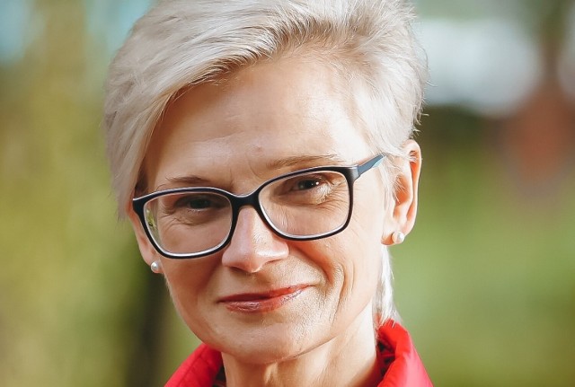 Dr Beata Trapnell, nowo wybrana dyrektor Uniwersyteckiego Liceum Ogólnokształcącego w Toruniu
