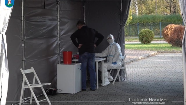 Nowy punkt do pobierania wymazów drive thru powstał przy hali MOSiR w Nowym Sączu