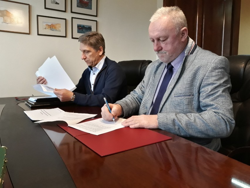 W marcu 2018 roku starosta Julian Hermaszczuk podpisał umowę...