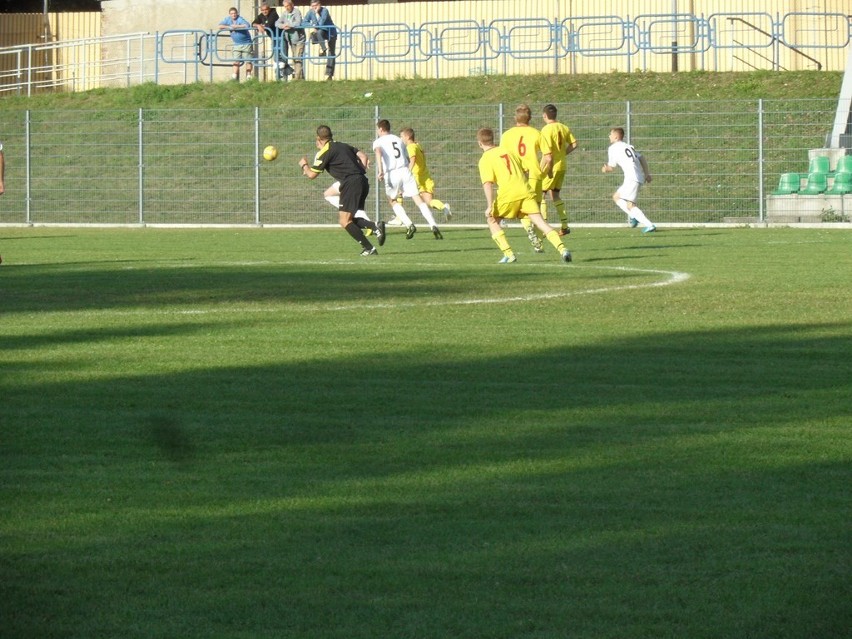 Piłkarskie derby Świętochłowic: Naprzód wyeliminował Śląsk z...