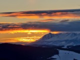 Muszyna. Tatry widziane z góry Malnik podczas zachodu słońca. Na tym wzniesieniu ma powstać wieża widokowa [ZDJĘCIA]