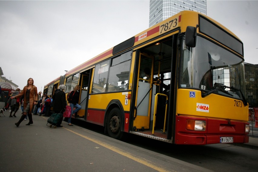 Wifi w autobusach Warszawa. Korzystaj z darmowego Internetu...