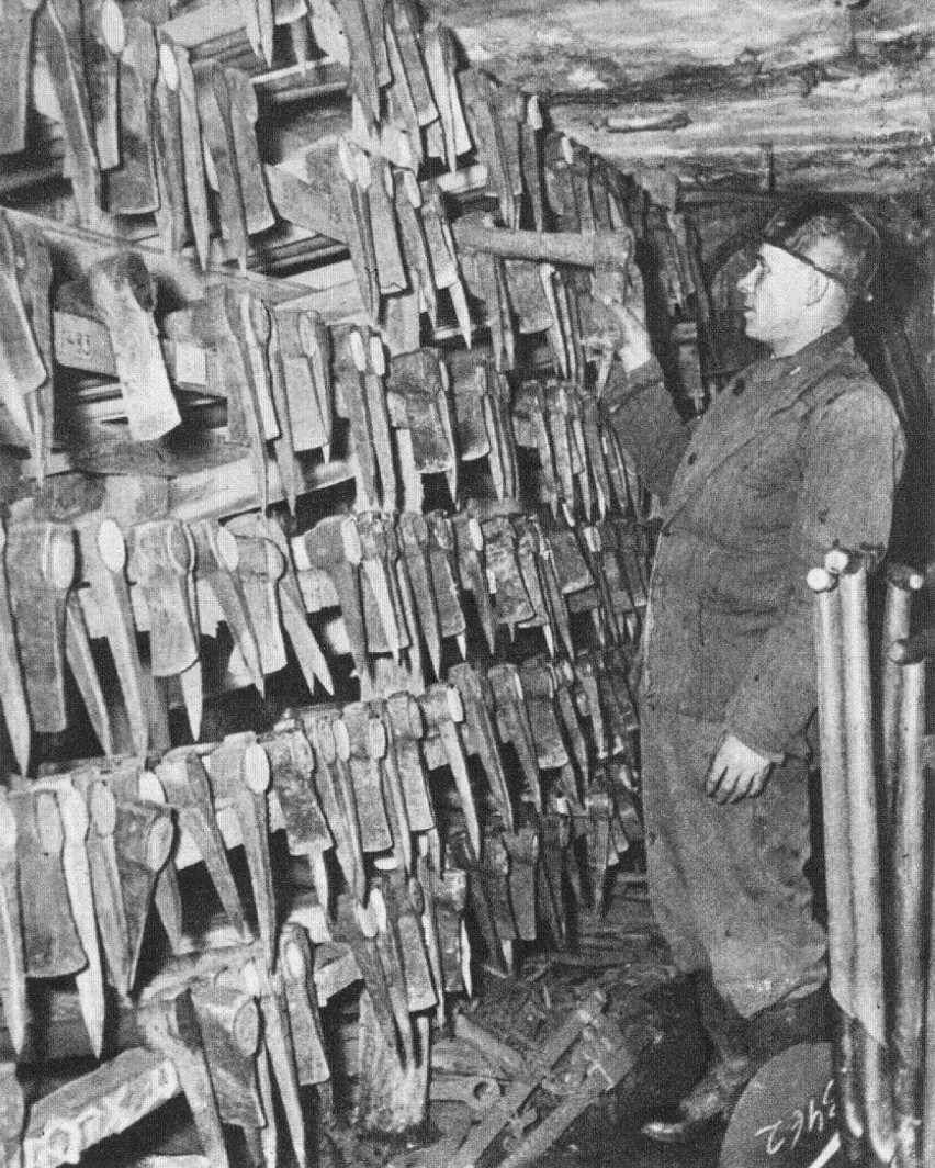 Ciężka praca górników z Janiny i Brzeszcz na archiwalnych zdjęciach 