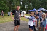 Występ Mistrza Polski RedBull we Freestyle Football na "Rzeczenica pomaga Tobiaszowi i Szymonowi" 