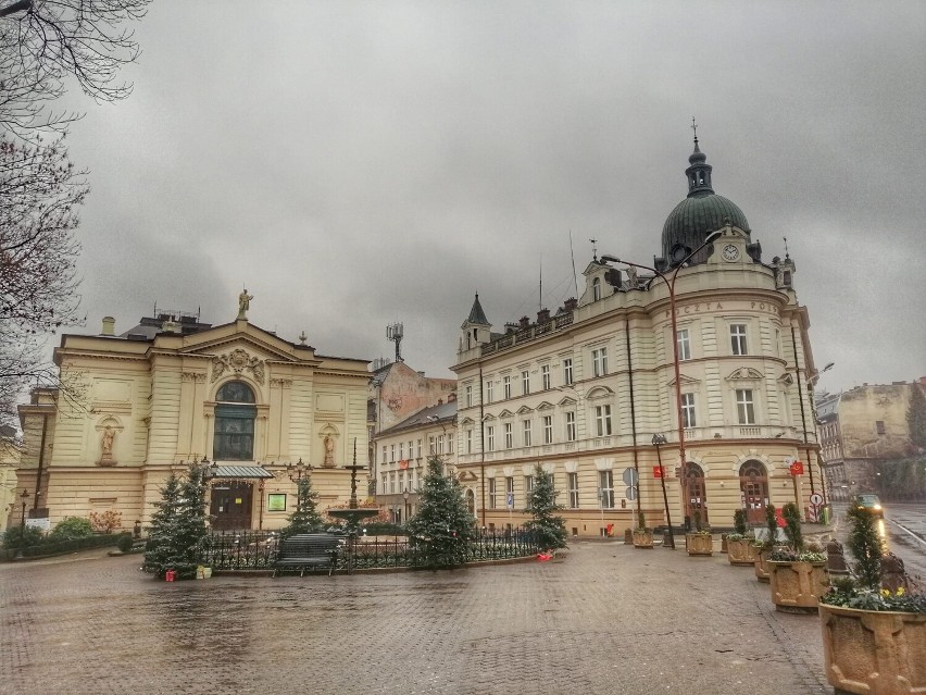 Bielsko-Biała jest CUDOWNA! Zobacz ZDJĘCIA ze spaceru po centrum miasta i urokliwej Starówce - to miasto ZACHWYCA