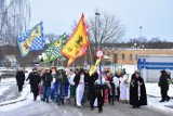 Orszak Trzech Króli 2024 w Barcinie. W kościele św. Maksymiliana zaśpiewał aktor Jacek Borkowski [zdjęcia] 