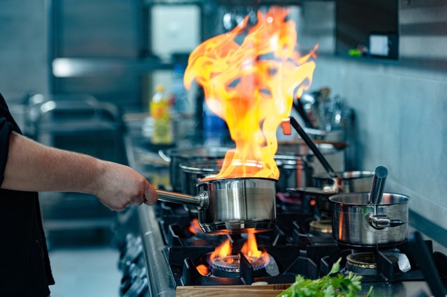 Ostatnie godziny przed otwarciem w nowej Restauracji  "Ogród Smaków" w Oświęcimiu