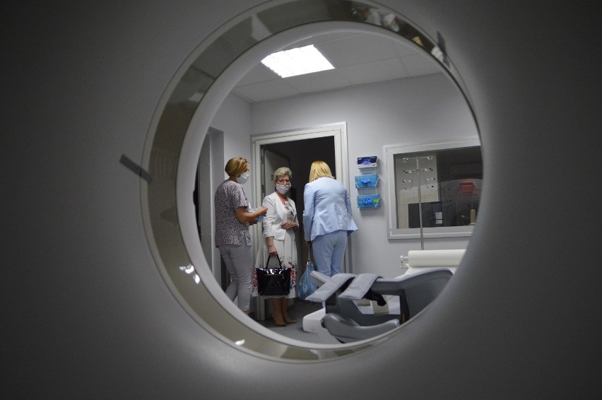 Szpital Miejski w Miastku ma nowy tomograf komputerowy. Już nie trzeba jeździć do Słupska (foto+wideo)
