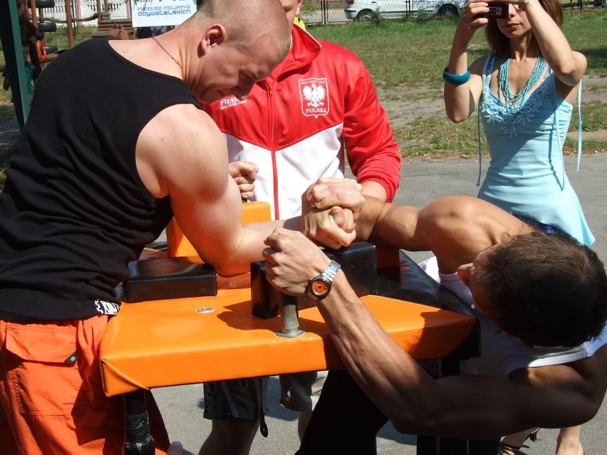 Zawody w siłowaniu się na rękę w Jaworznie [ZDJĘCIA]. Wega Cup Armwrestling 2011