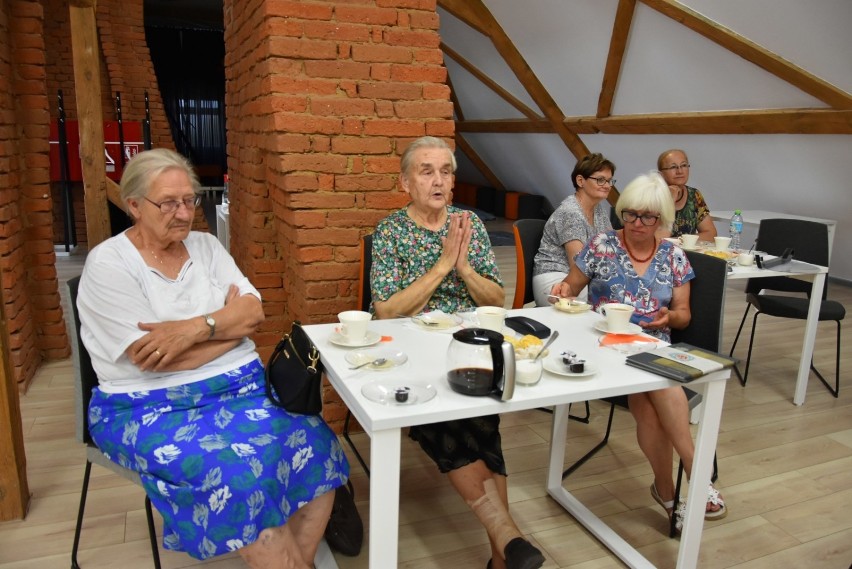 Katarzyna Georgiou odwiedziła biblioteki w Zdunach i w Baszkowie [ZDJĘCIA] 