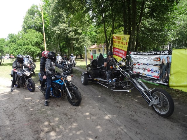 Zlot motocyklowy zorganizowano nad zalewem w Szałem. Zjechało kilkaset maszyn