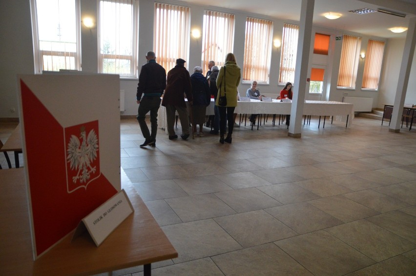 Druga tura wyborów w Kołczygłowach i Studzienicach. Mieszkańcy wybierają wójta