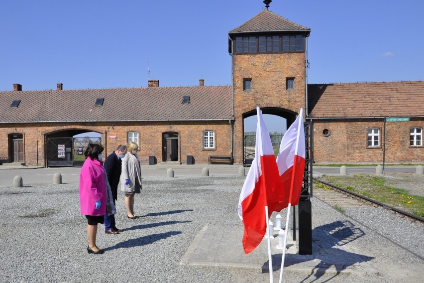 Pamiętali o wysiedlonych przez Niemców w związku z budową obozu koncentracyjnego i zagłady Auschwitz-Birkenau [ZDJĘCIA]