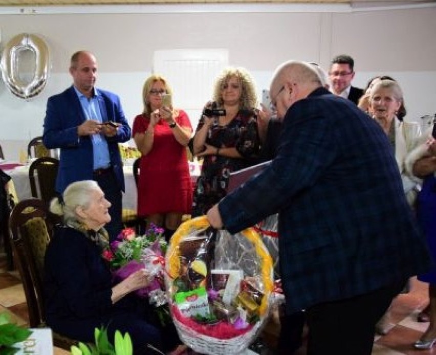 Pani Janina Oborska świętowała swoje setne urodziny [ZDJĘCIA]