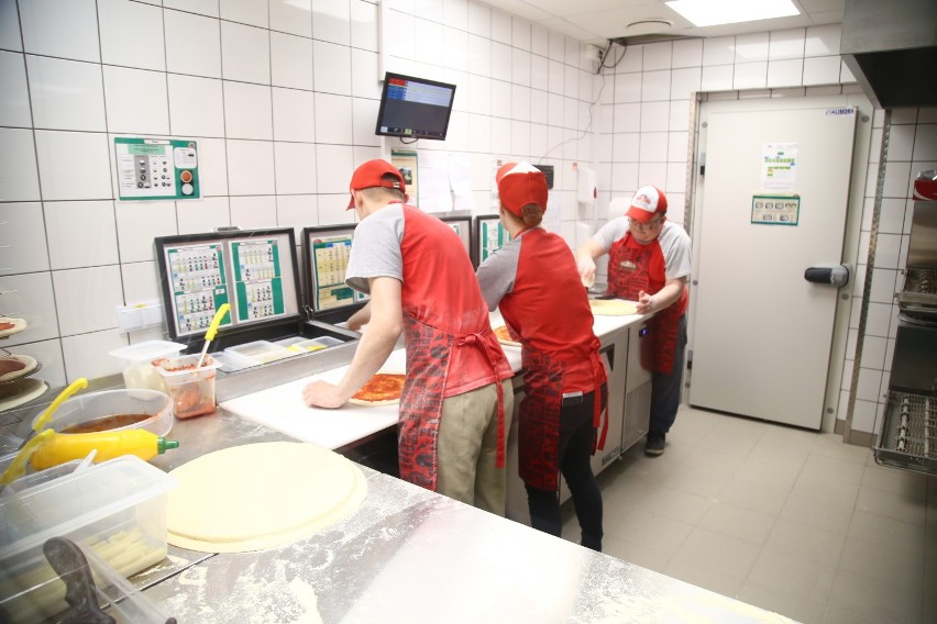 Słynna Papa John’s w Warszawie już działa i są promocje!...