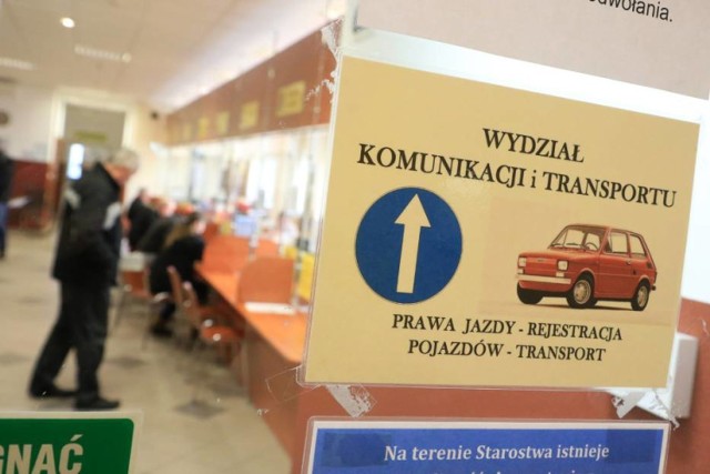Będzie nowy system kolejkowy w wydziale komunikacji Starostwa Powiatowego w Piotrkowie. Ale najpierw utrudnienia...
