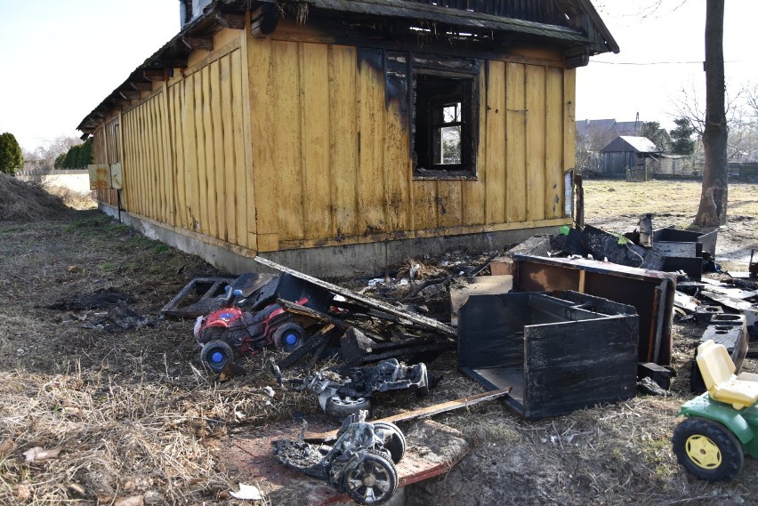 Domownicy stracili w pożarze cały dobytek życia